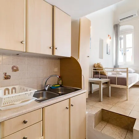 Elenitas In Apartament